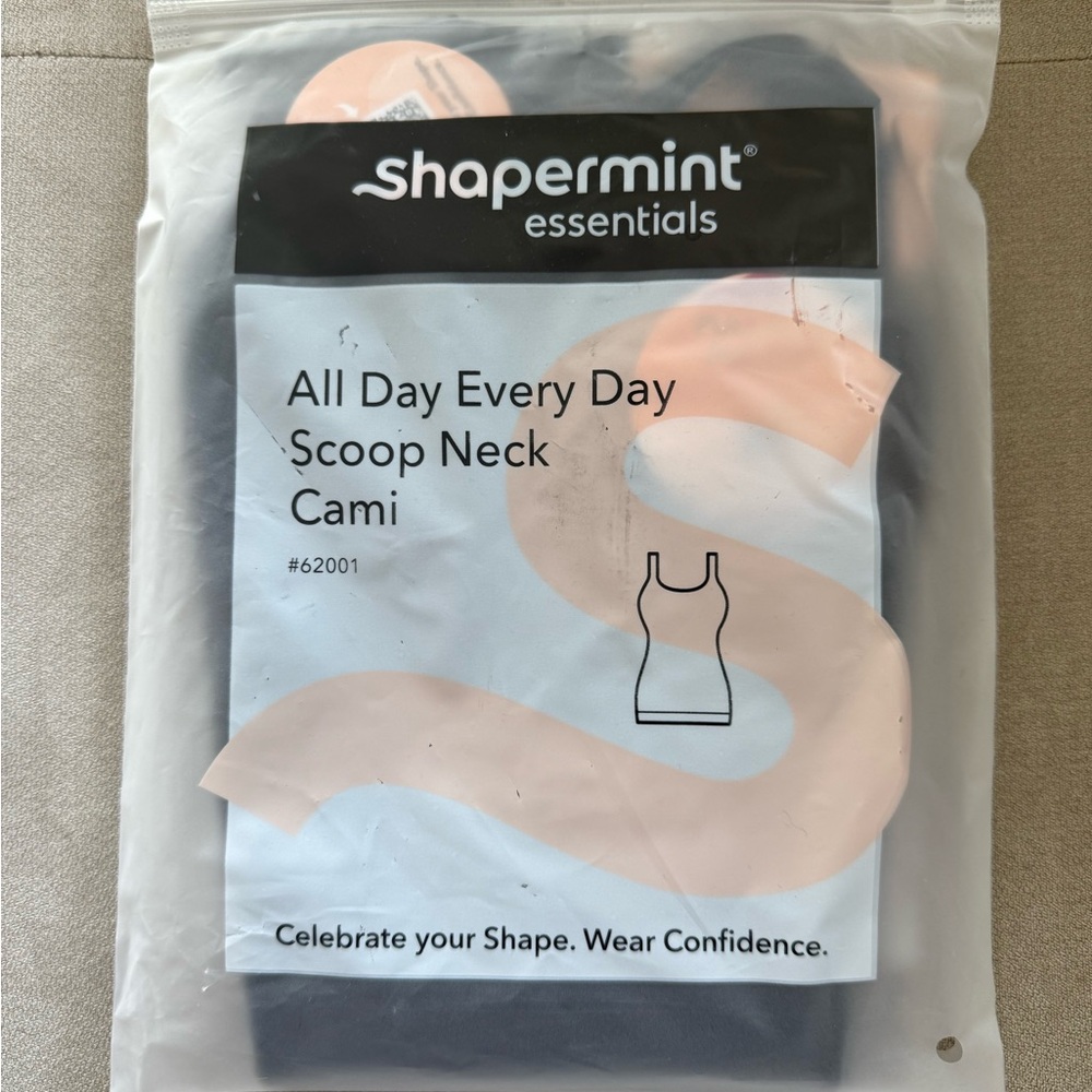 NEW Shapermint Essentials Black Scoop Neck Cami